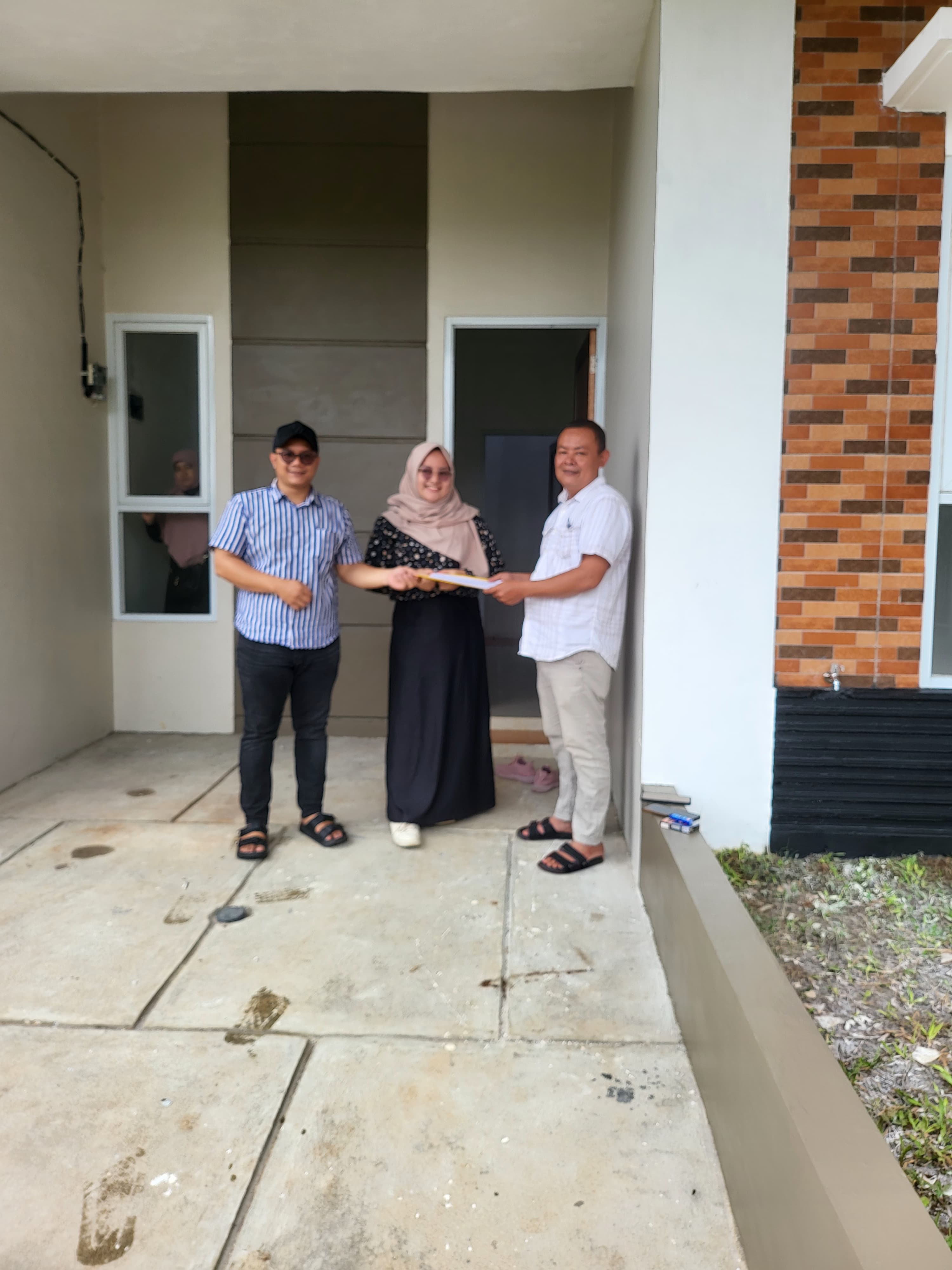 Penyerahan unit siap huni
